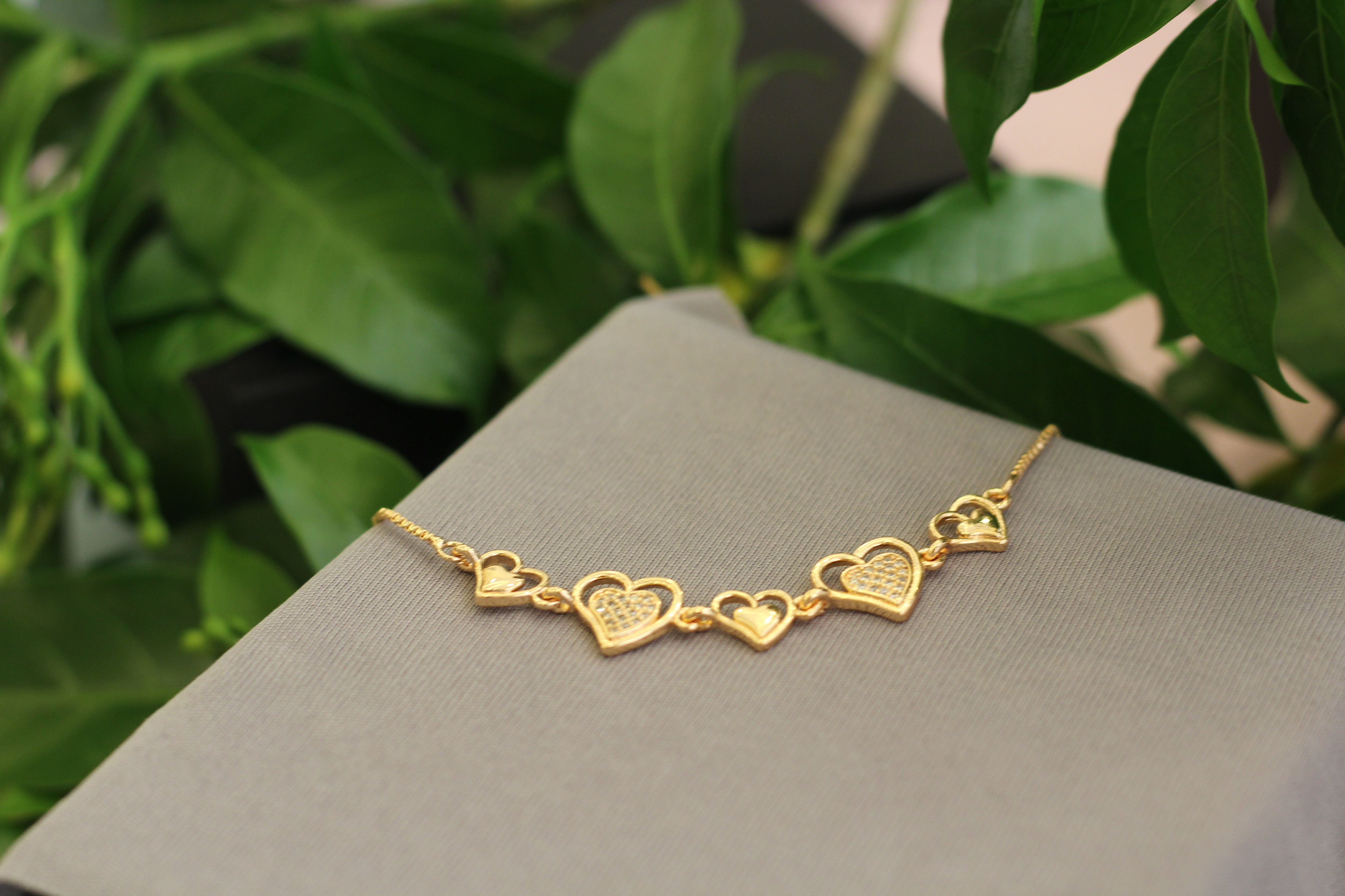 Heart String Bracelet - Karobaar