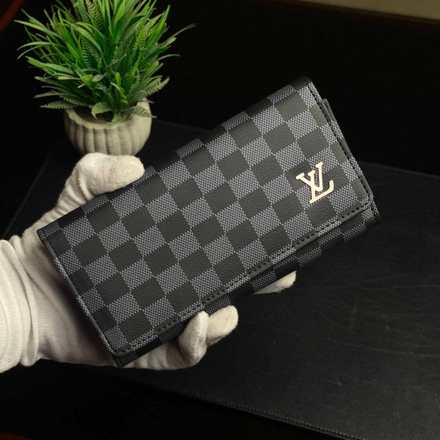Cambridge Check Clutch – A Touch of Timeless Britain - Karobaar