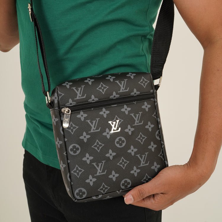 Luxury Unisex Textured Crossbody Bag – A Timeless Investment - Karobaar