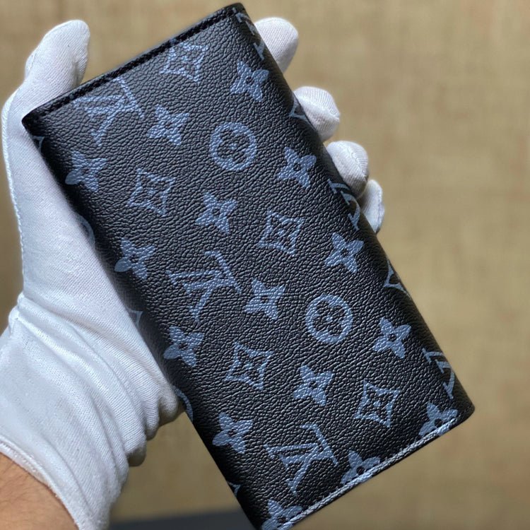 Textured Signature Clutch – Sophistication Redefined - Karobaar