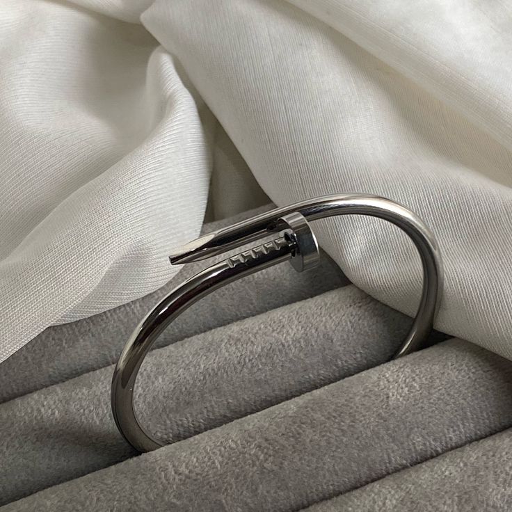 CARTIER Nail Bracelet - Karobaar